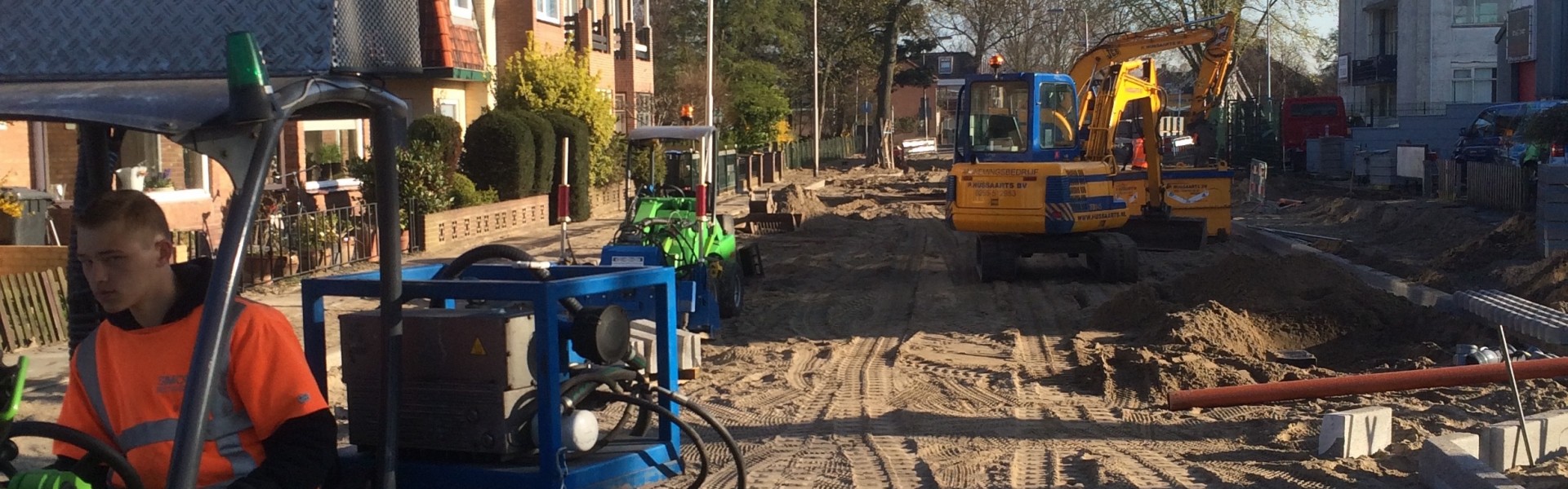 Aanbrengen bestrating Wijkermeerweg e.o te Velsen-noord